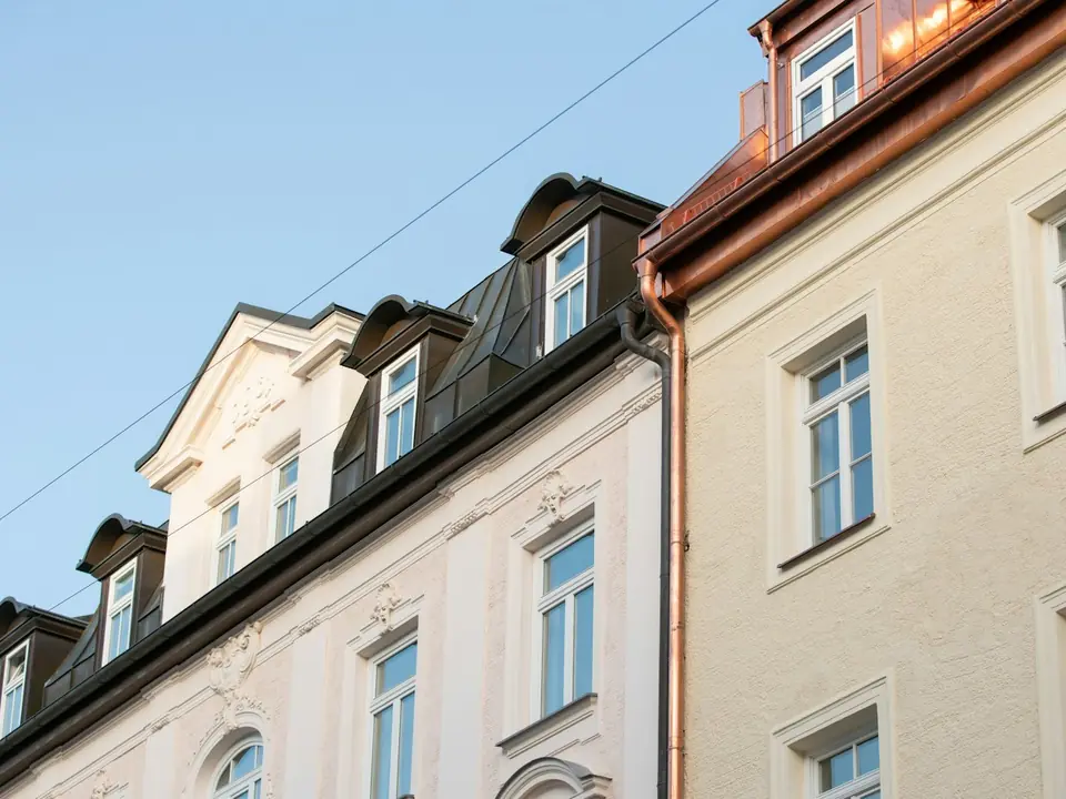 Mehrfamilienhaus mit Altbaufassade